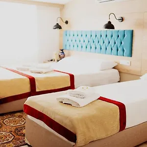 3* Hotel The Laila