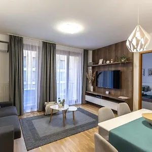 rezervați aici